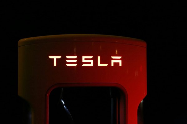 Optimisez l'esthétique de votre tesla model 3 avec la calandre sport